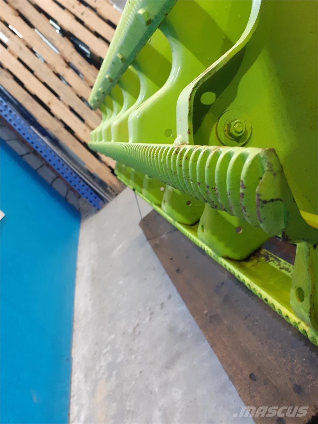 CLAAS Lexion 460 Combine harvester spares & accessories