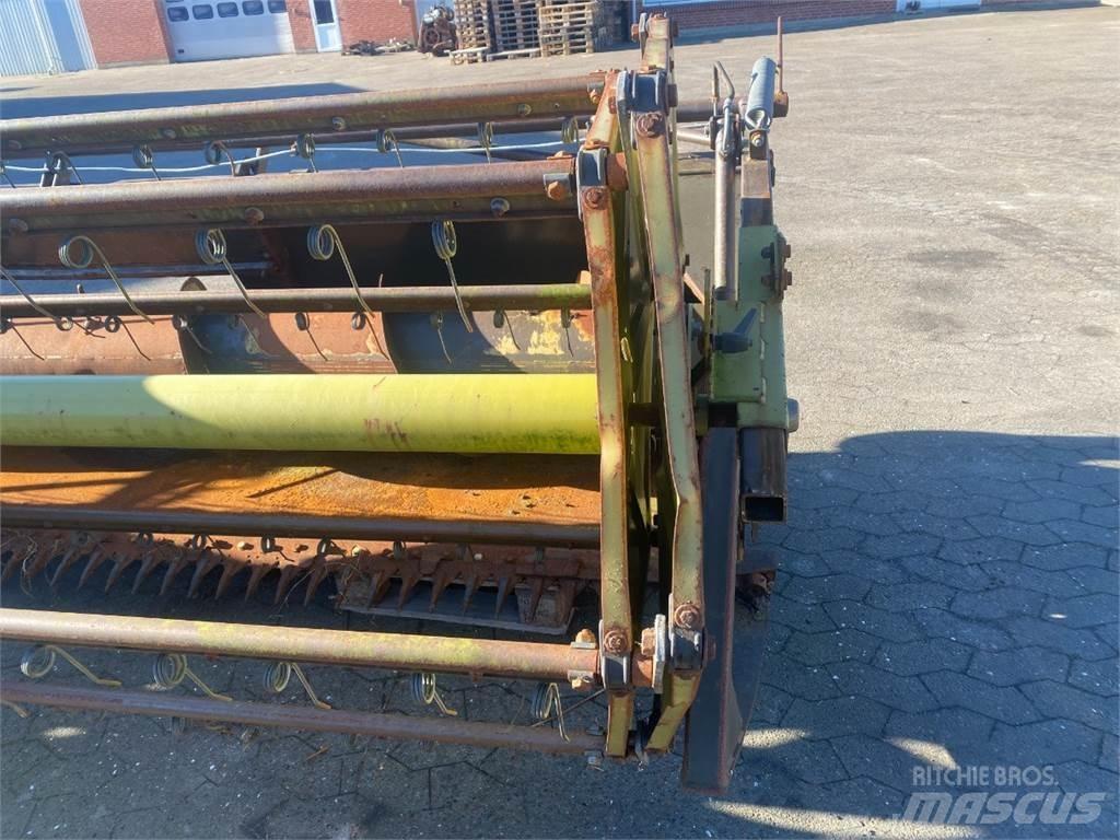 Dronningborg 12 Combine harvester spares & accessories