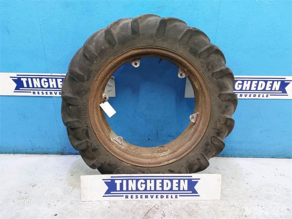 Dunlop 28 10-28 Tyres, wheels and rims