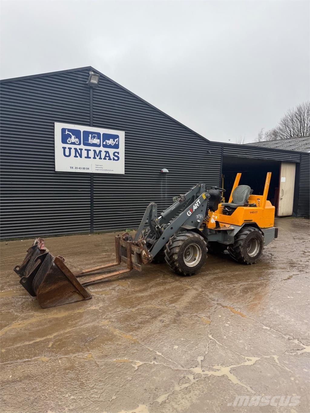 GiANT 451T Mini loaders