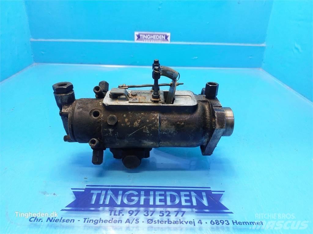 Hydrema 806 Engines
