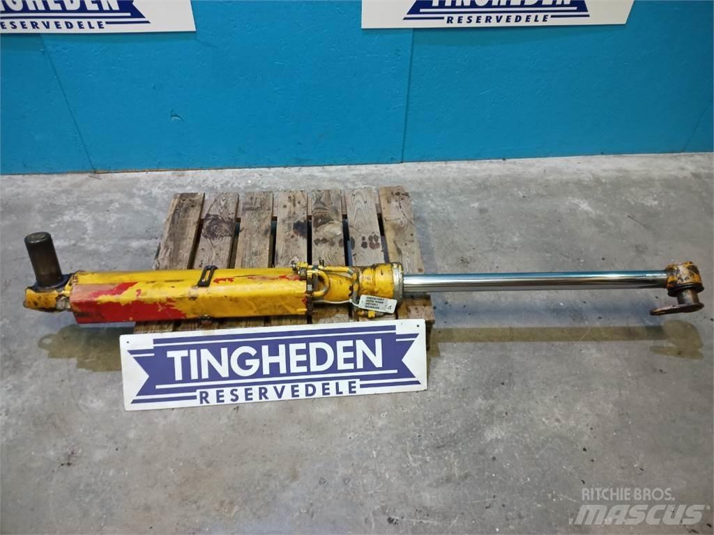 Hydrema 906B Booms and arms