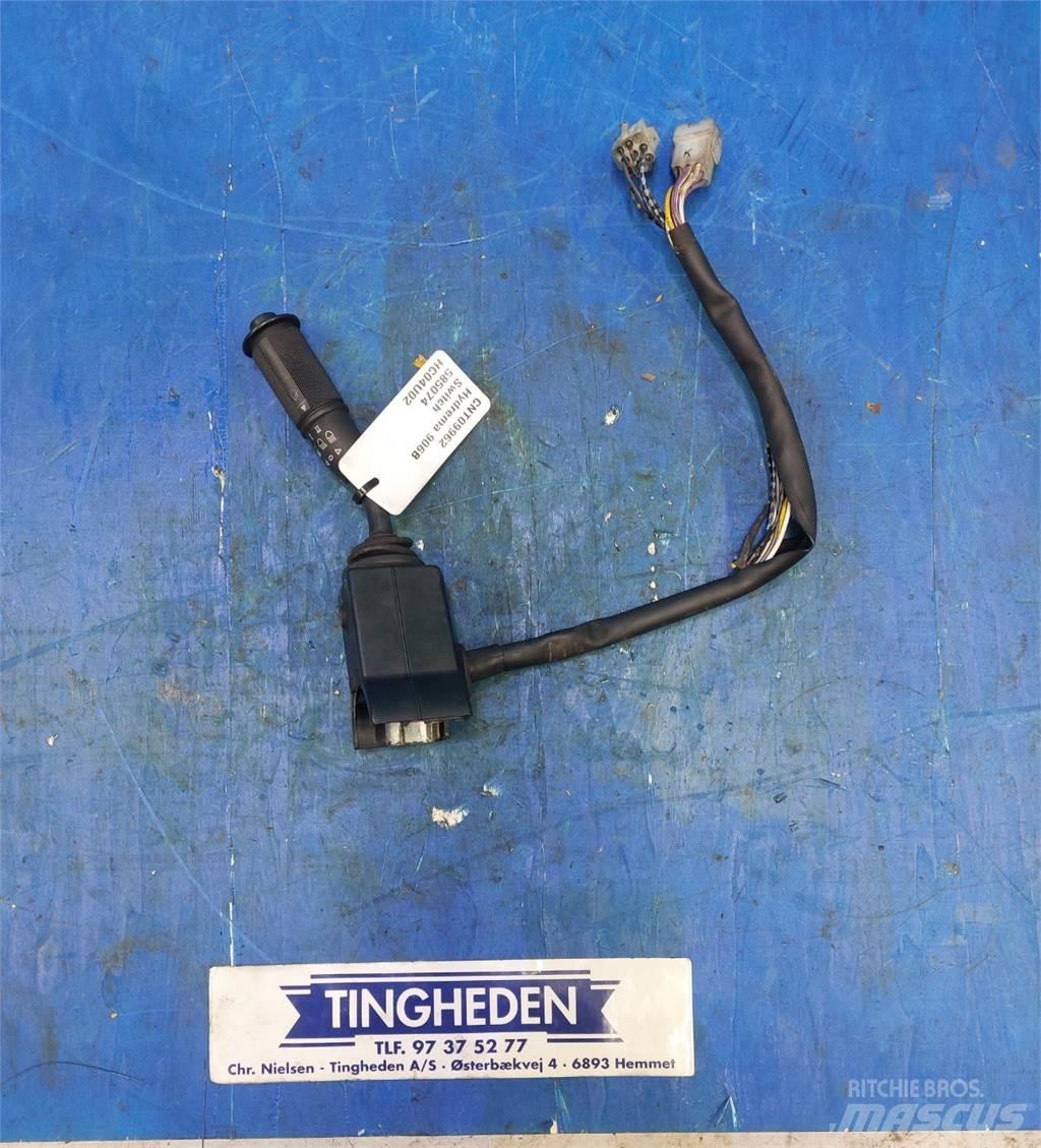 Hydrema 906B Electronics