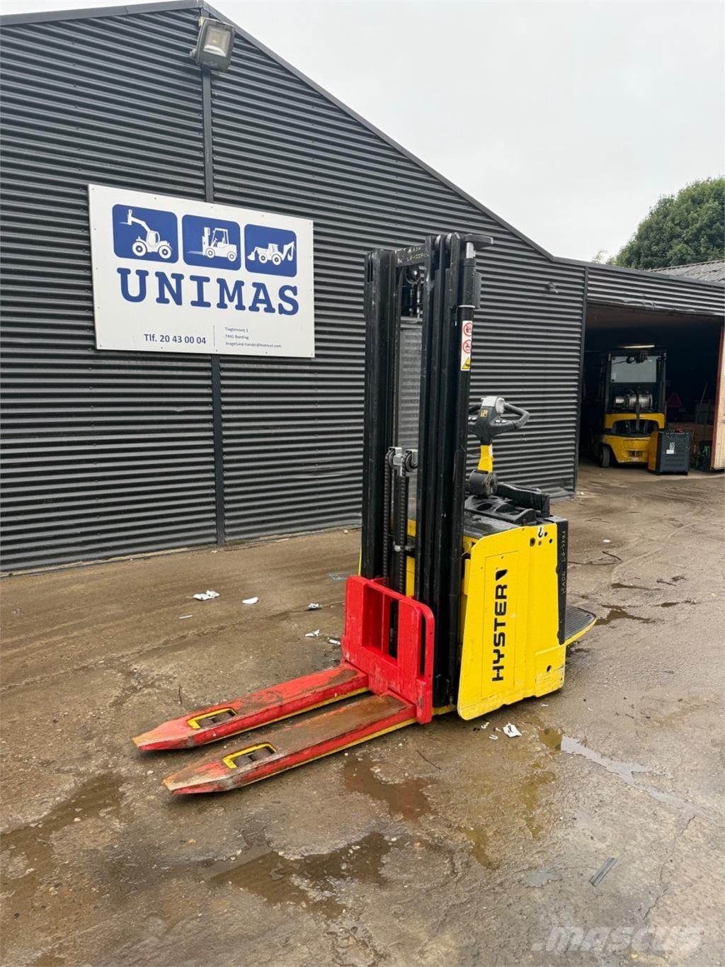 Hyster S1.5 Hand pallet stackers