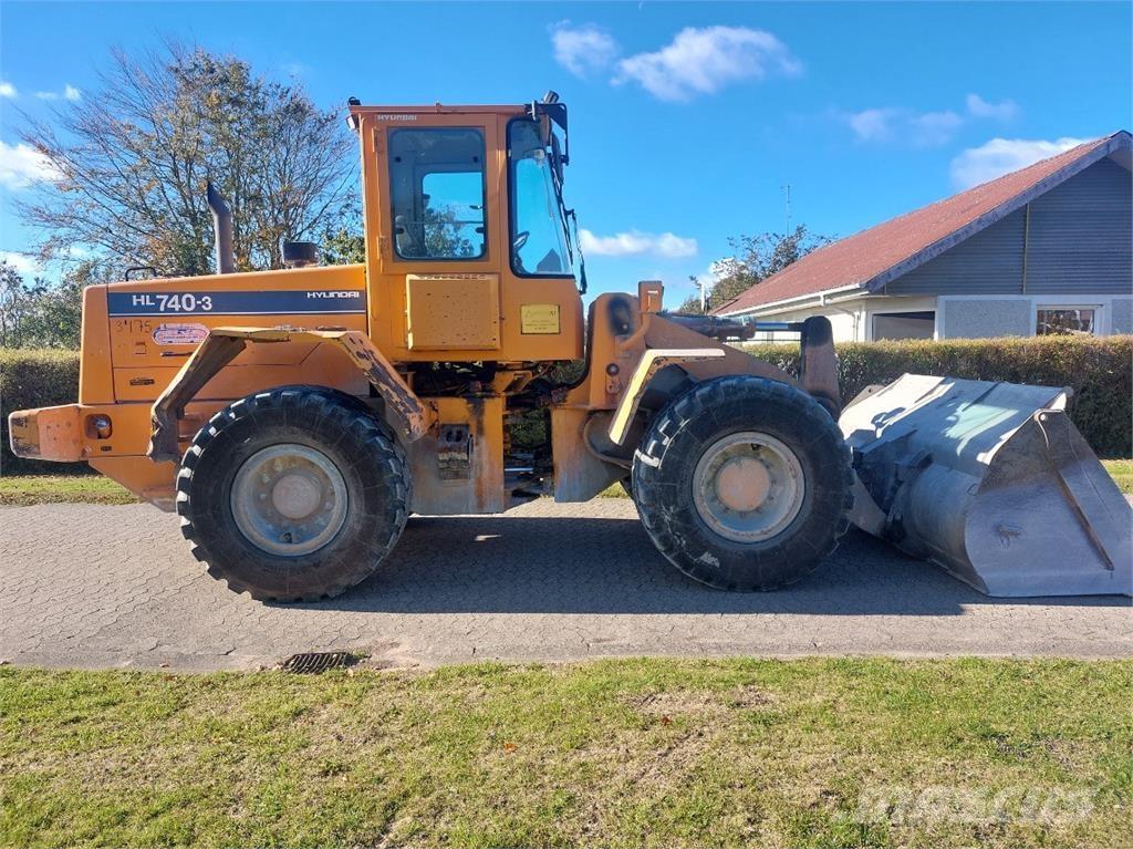 Hyundai HL740-3 Wheel loaders