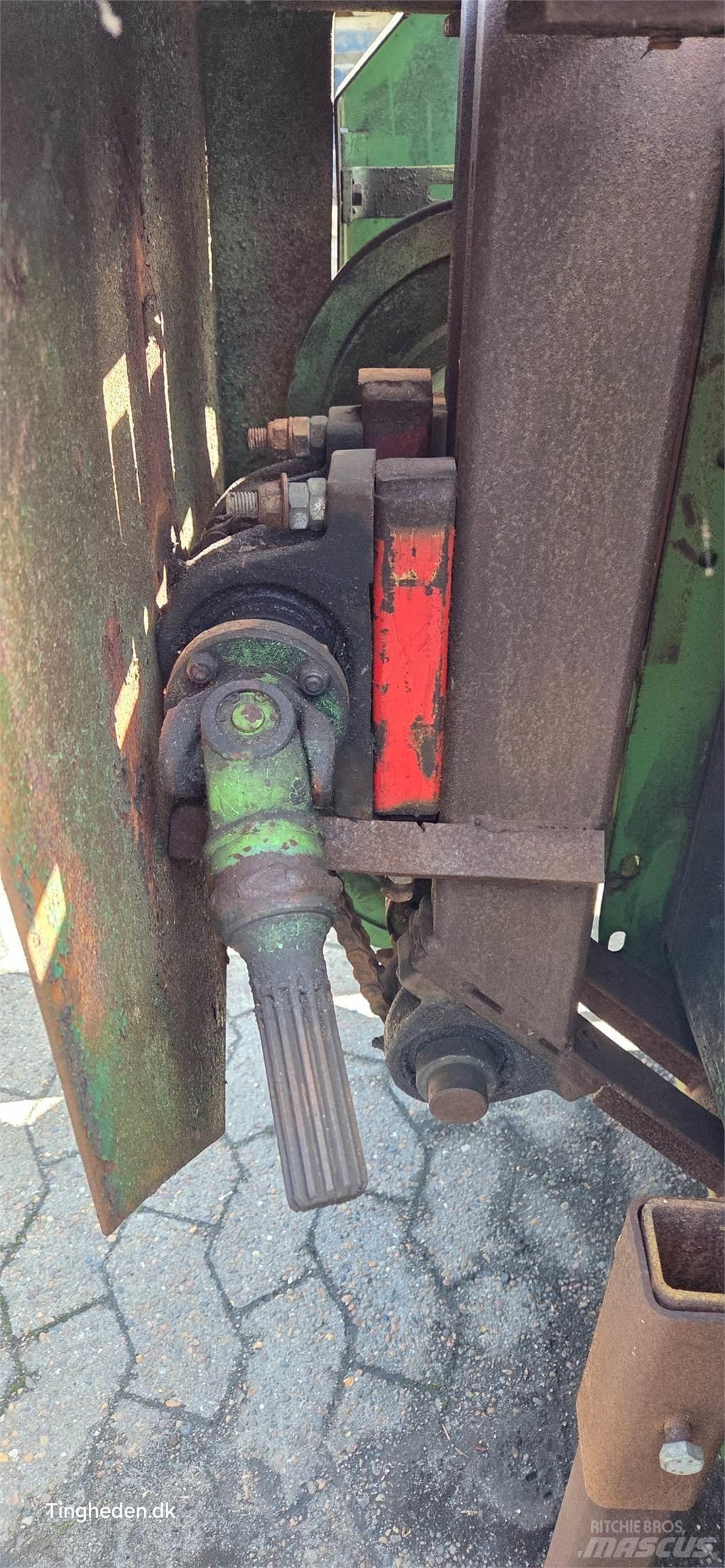 John Deere  Combine harvester spares & accessories