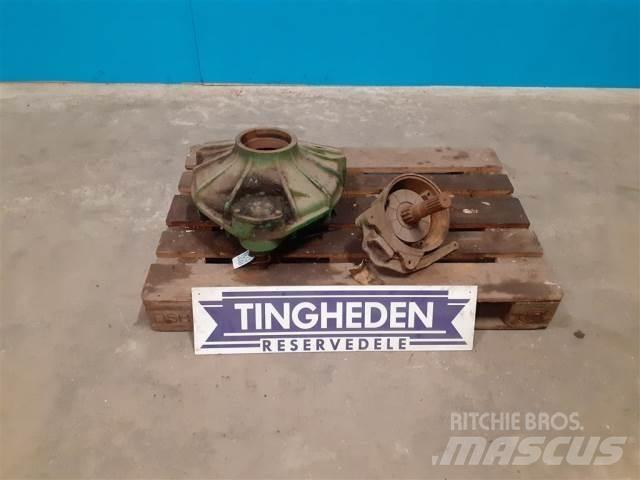 John Deere 1065 Combine harvester spares & accessories