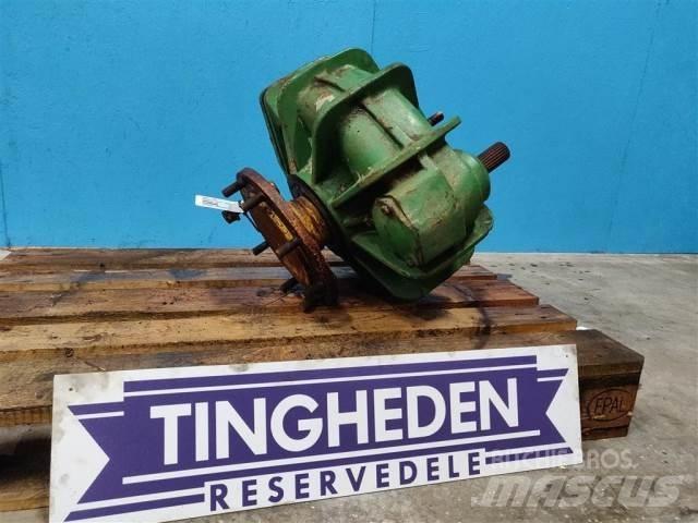 John Deere 1085 Combine harvester spares & accessories