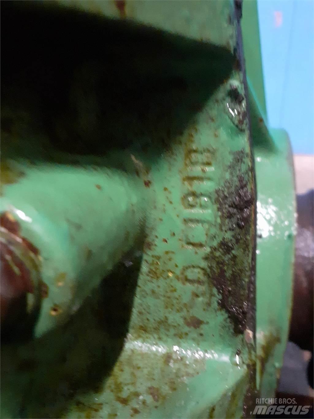 John Deere 1085 Combine harvester spares & accessories