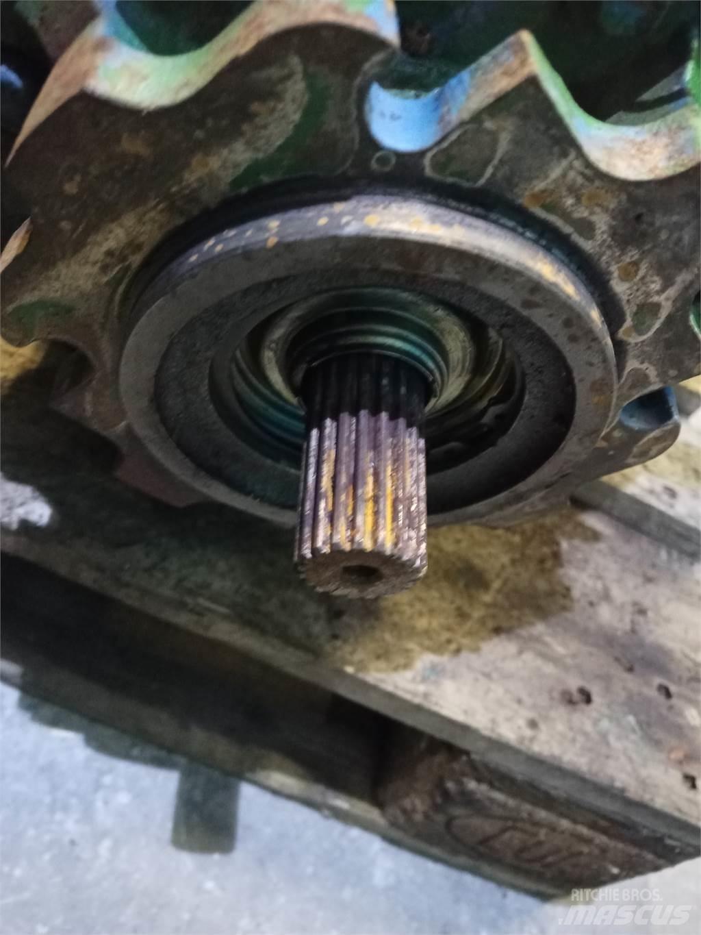 John Deere 1085 Transmission