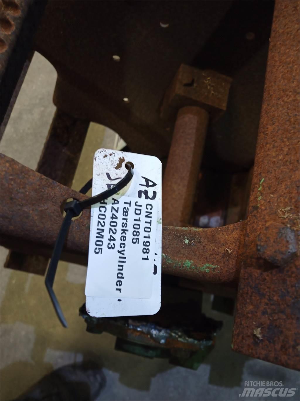 John Deere 1085 Combine harvester spares & accessories