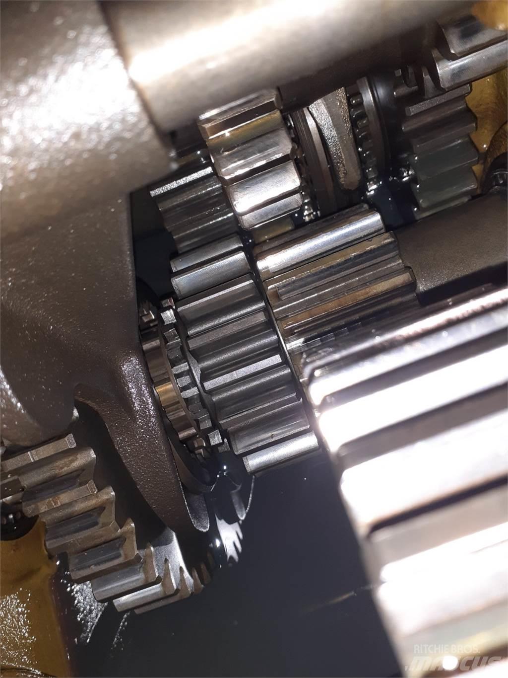 John Deere 1177 Transmission