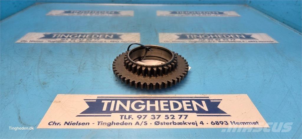 John Deere 1177 Transmission