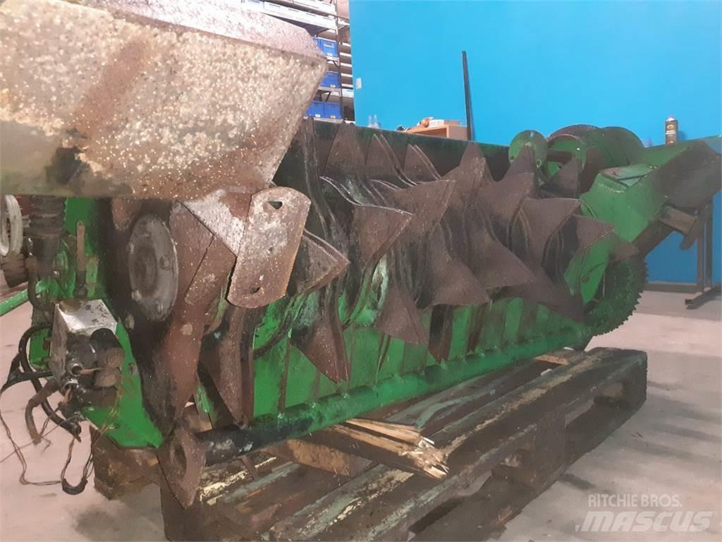 John Deere 592 Other farming machines