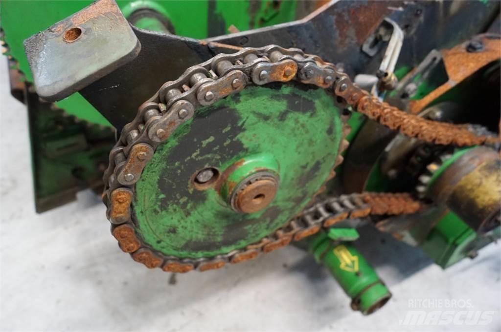 John Deere 592 Other farming machines