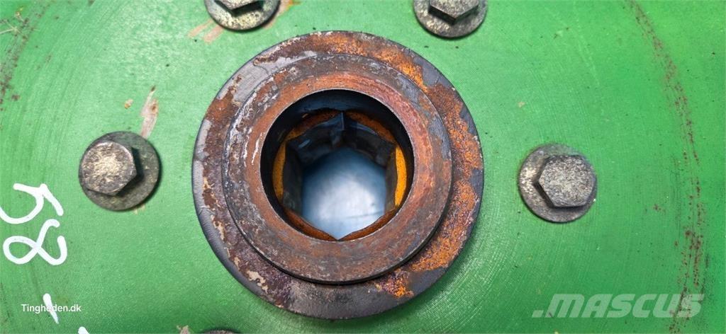 John Deere 625R Combine harvester spares & accessories