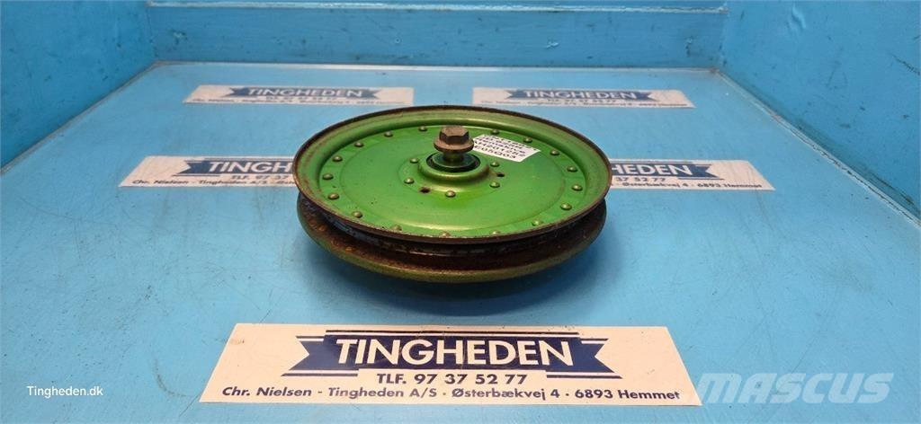 John Deere 625R Combine harvester spares & accessories