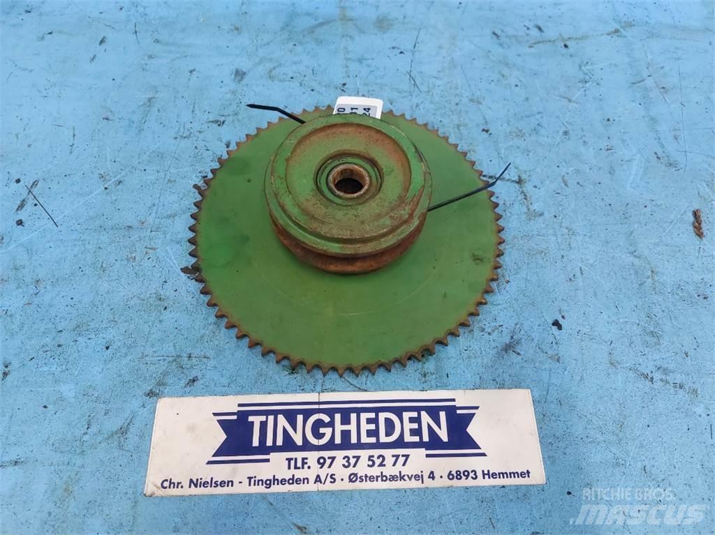 John Deere 820 Combine harvester spares & accessories