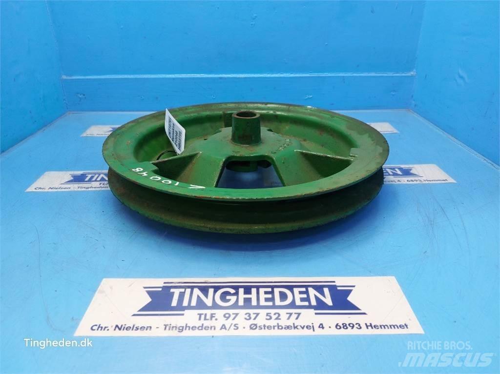 John Deere 925 Combine harvester spares & accessories
