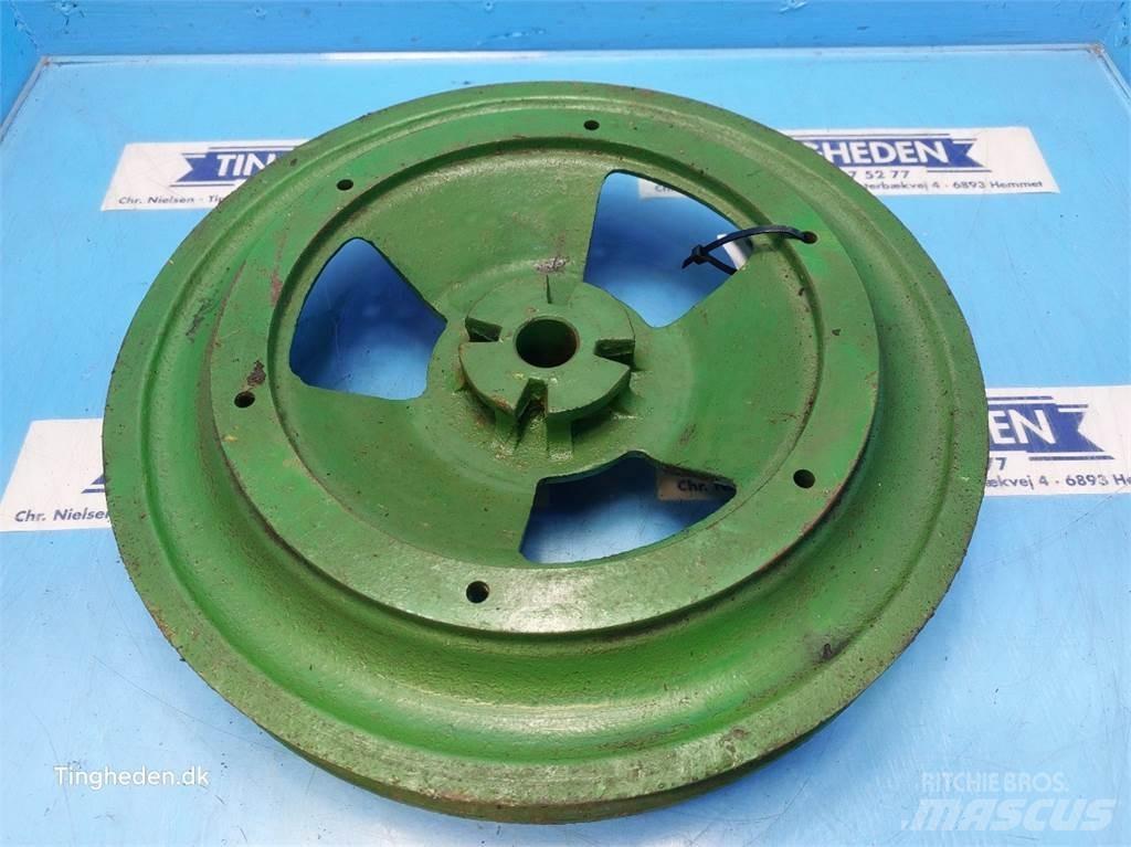 John Deere 925 Combine harvester spares & accessories