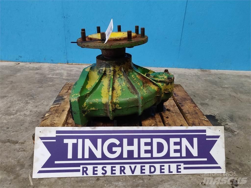 John Deere 950 Combine harvester spares & accessories