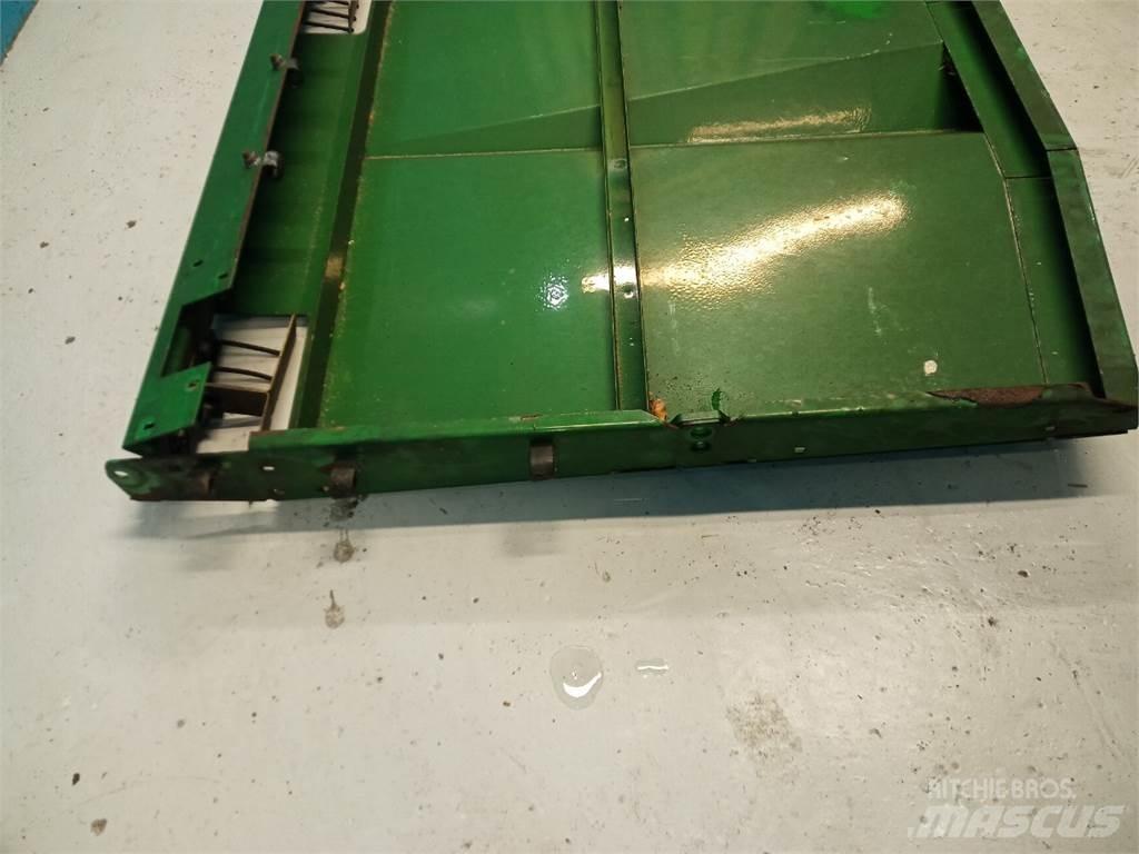 John Deere 9540 Sand and salt spreaders