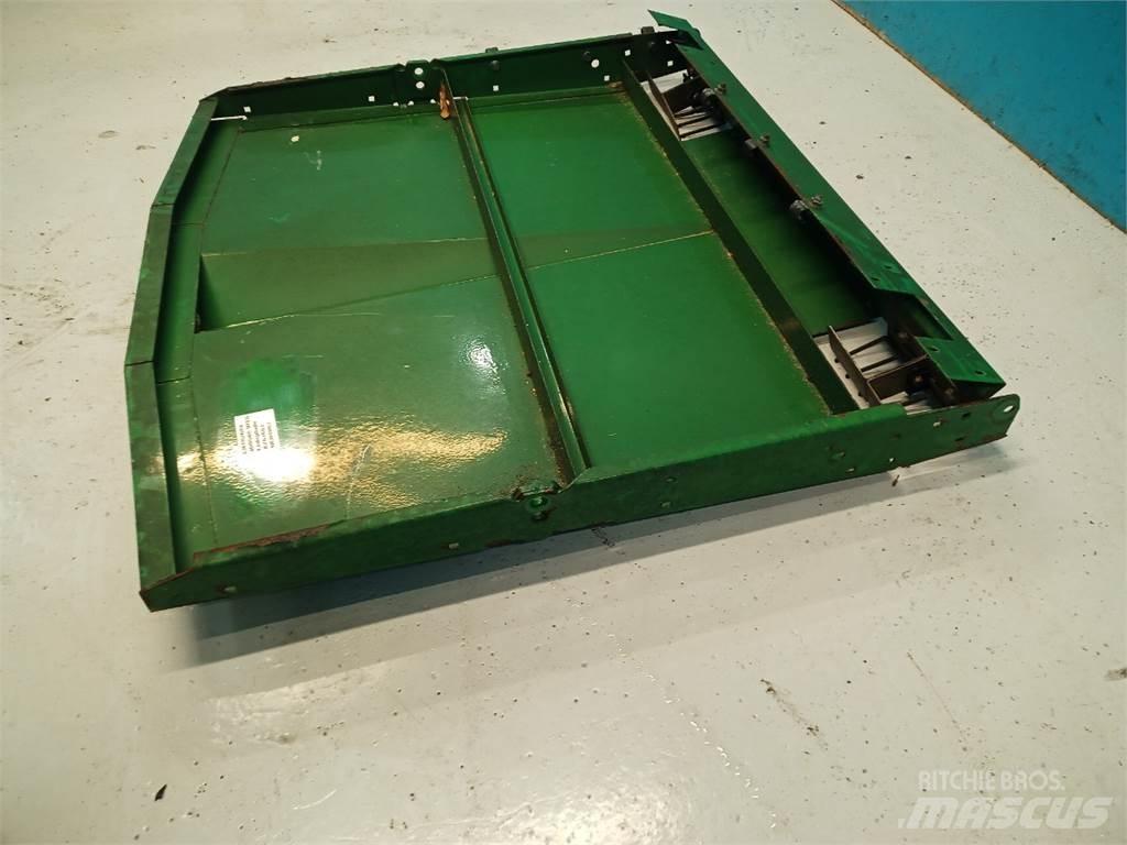 John Deere 9540 Sand and salt spreaders