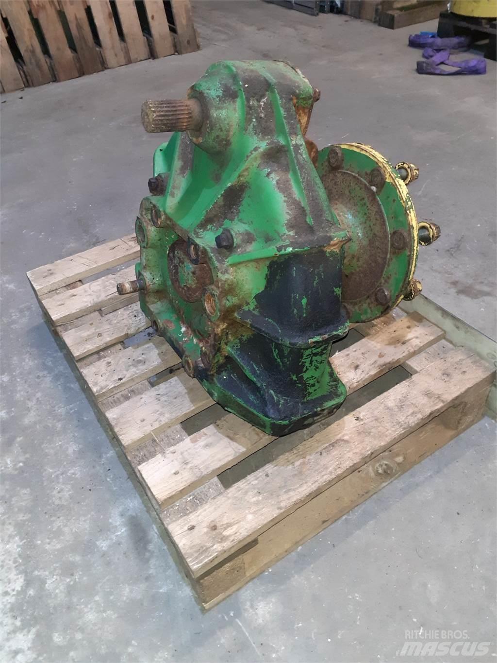 John Deere 955 Combine harvester spares & accessories