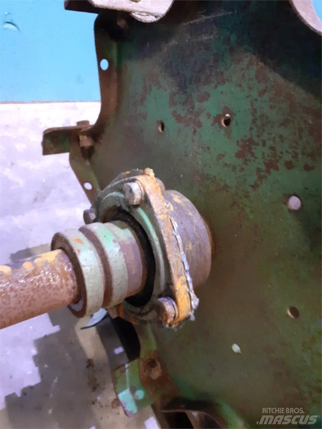 John Deere 955 Combine harvester spares & accessories