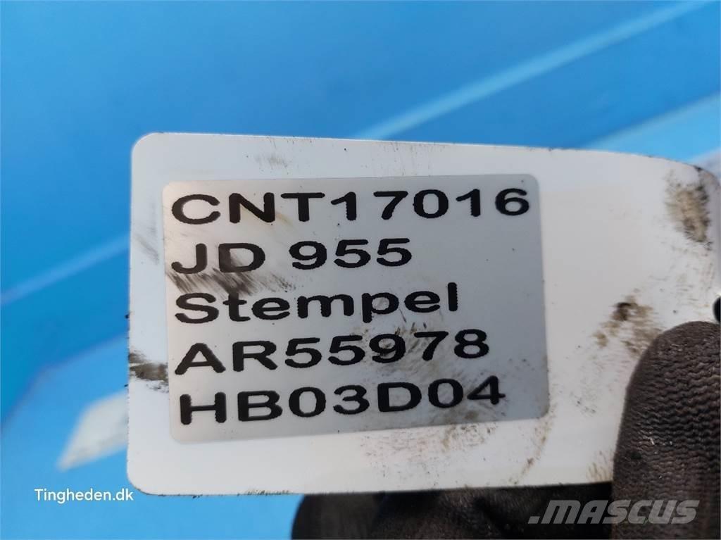 John Deere 955 Engines