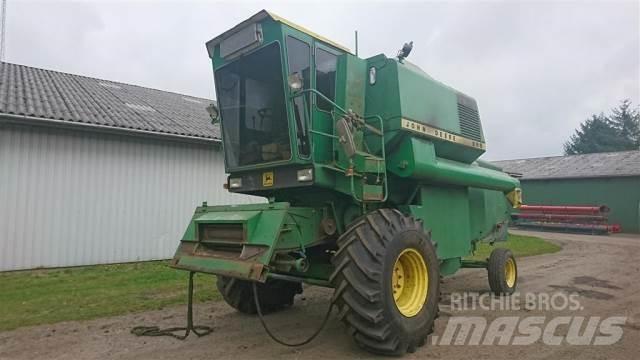John Deere 965 Combine harvesters