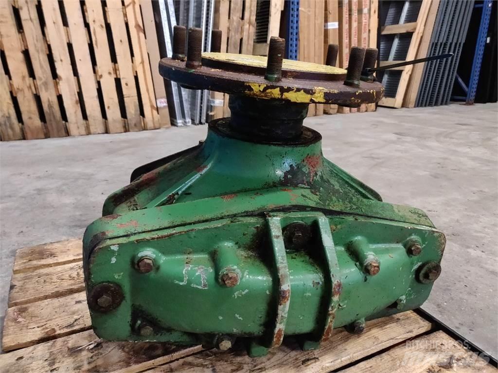 John Deere 975 Combine harvester spares & accessories