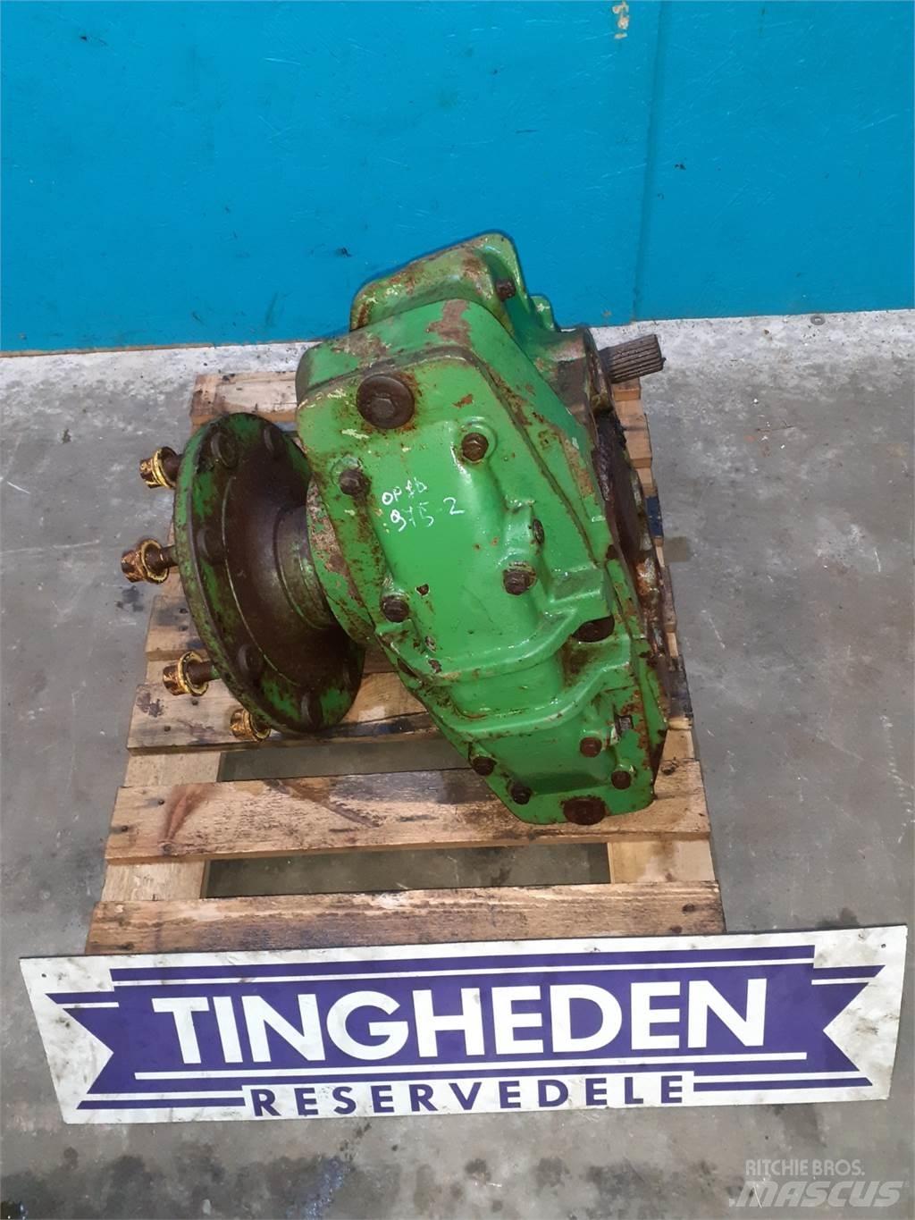John Deere 975 Combine harvester spares & accessories