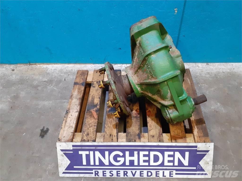John Deere 975 Combine harvester spares & accessories