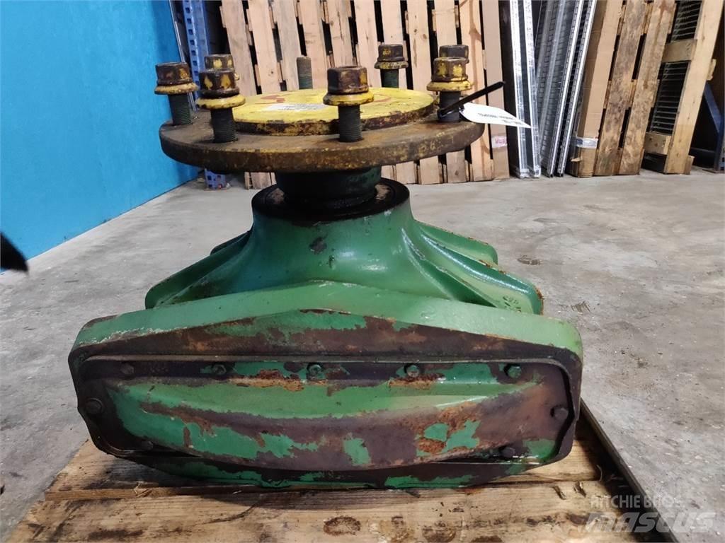 John Deere 975 Combine harvester spares & accessories