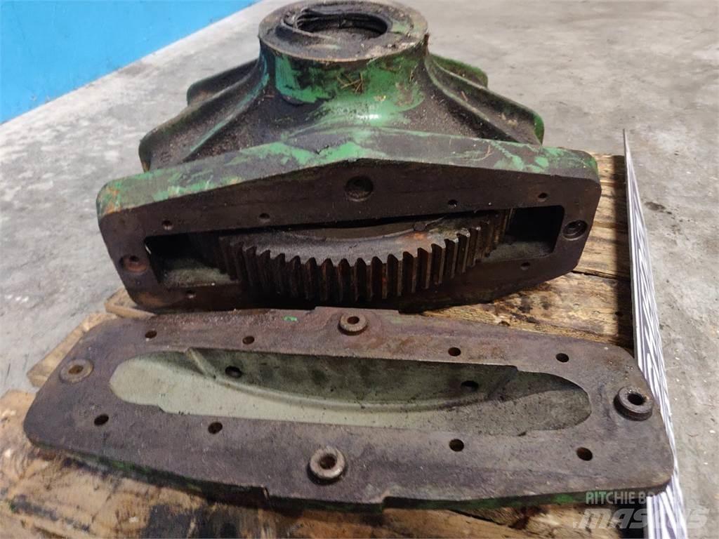 John Deere 975 Combine harvester spares & accessories