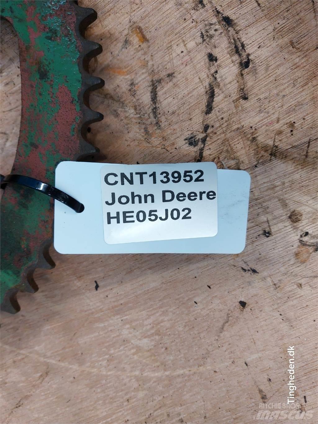 John Deere 975 Combine harvester spares & accessories