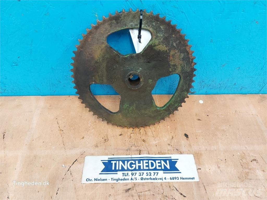 John Deere 975 Combine harvester spares & accessories