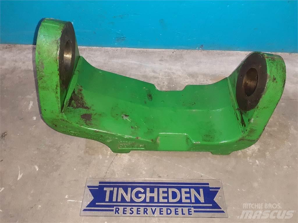 John Deere S670 Combine harvester spares & accessories