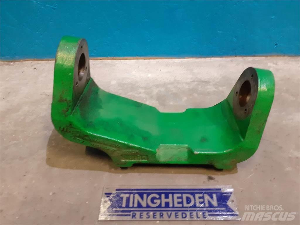 John Deere S670 Combine harvester spares & accessories