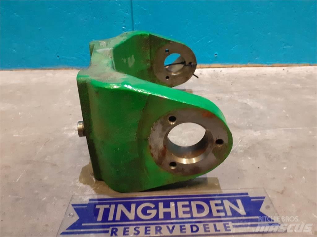 John Deere S670 Combine harvester spares & accessories
