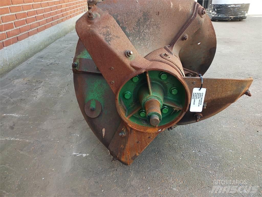 John Deere S670 Combine harvester spares & accessories