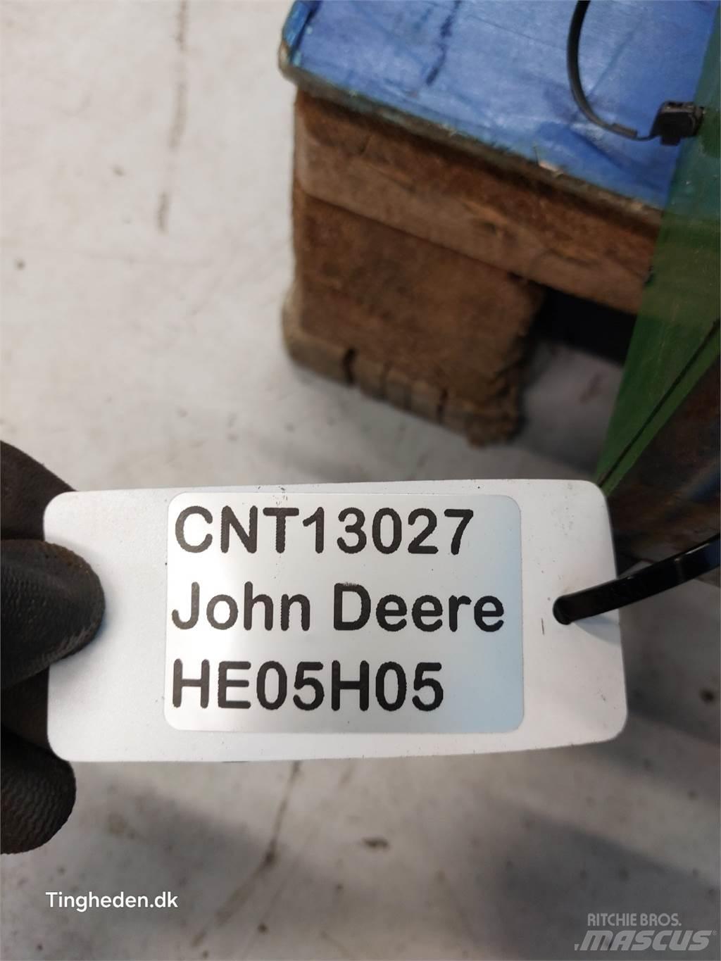 John Deere S670 Other farming machines