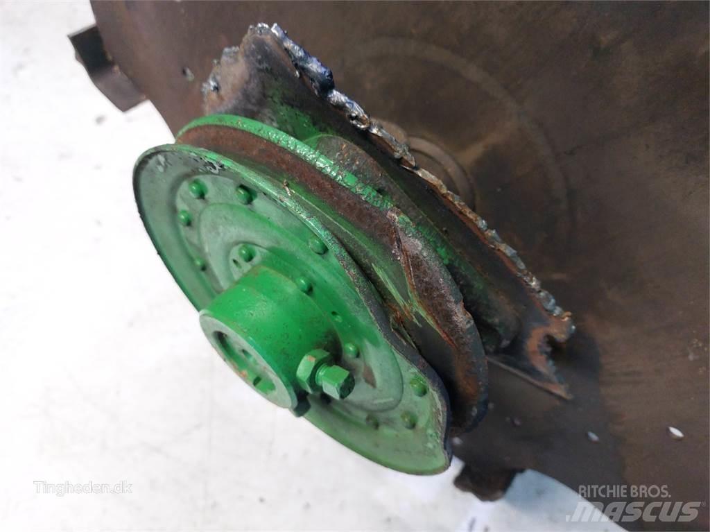 John Deere T660I Combine harvester spares & accessories