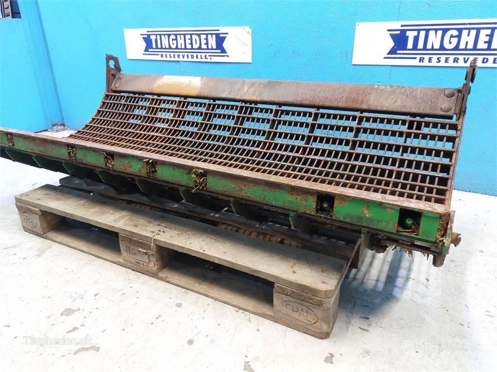 John Deere T660I Combine harvester spares & accessories