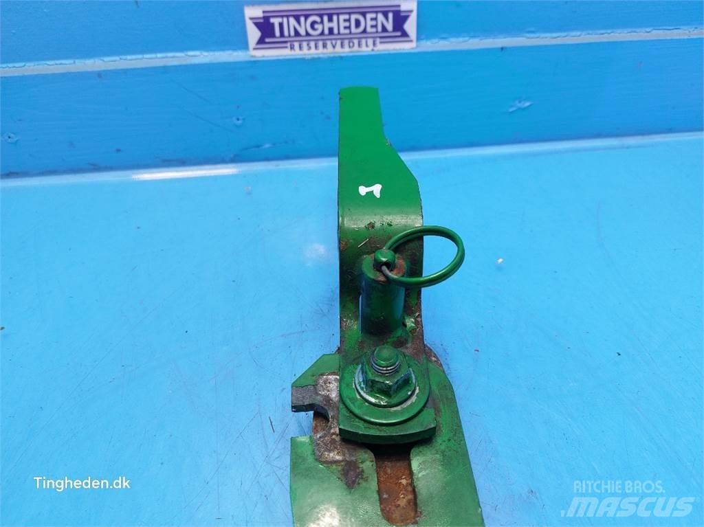 John Deere T660I Combine harvester spares & accessories