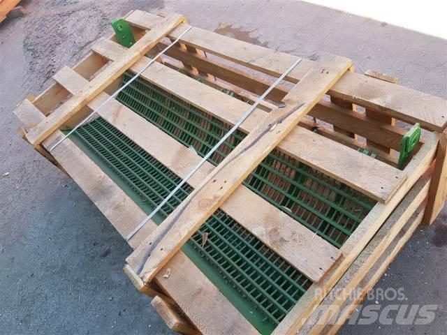 John Deere T670 Combine harvester spares & accessories