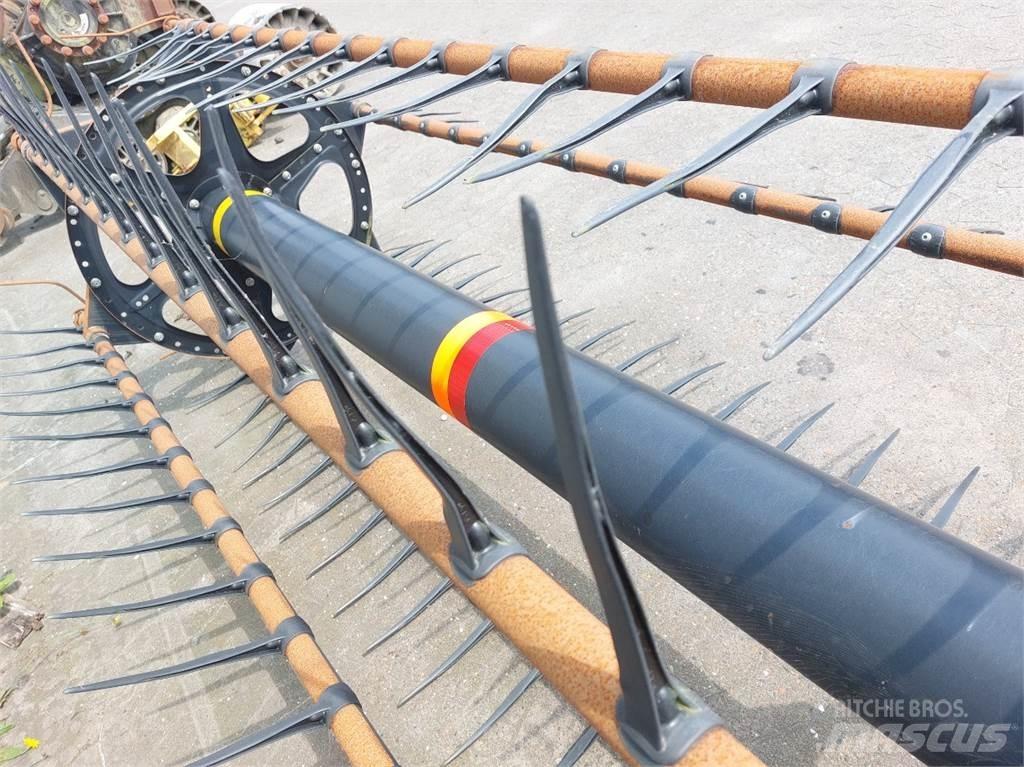 MacDon D60 Combine harvester spares & accessories