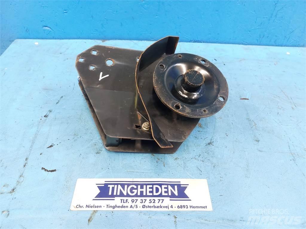 MacDon D60 Combine harvester spares & accessories