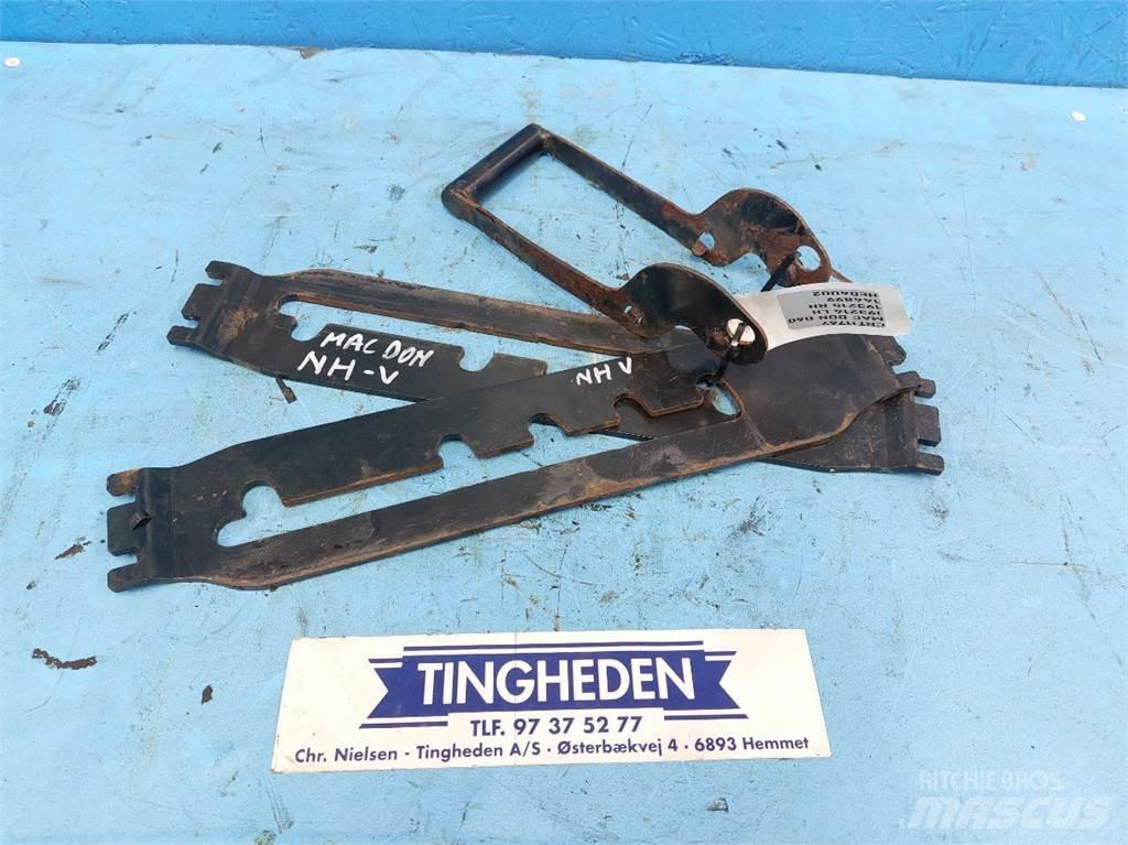 MacDon D60 Combine harvester spares & accessories